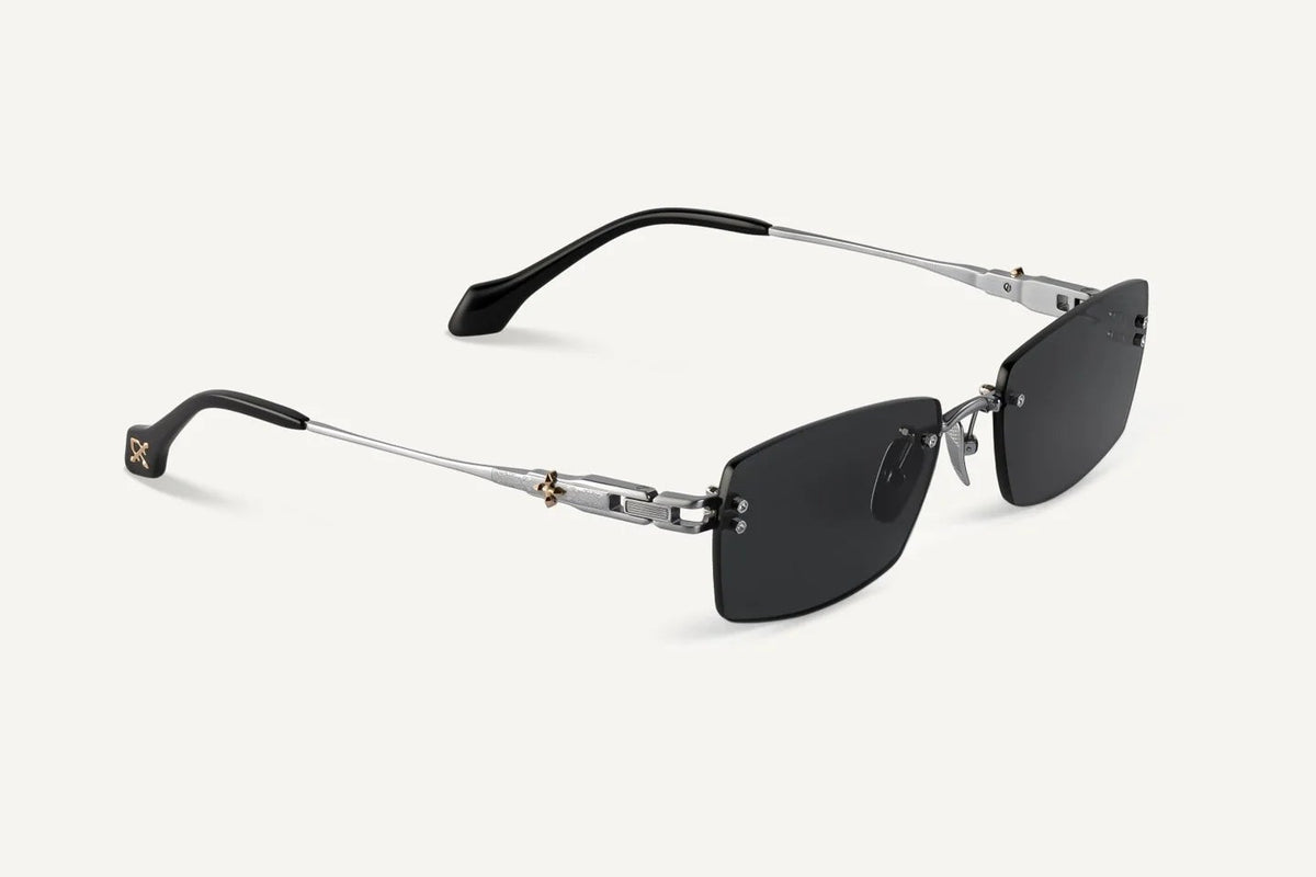 Valtor / Black