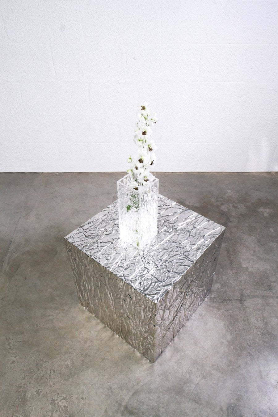 Crushed Ice Acrylic Vase Medium