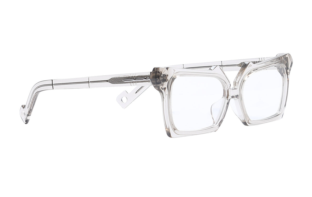 Tujuhbelas 17.o / Smoke